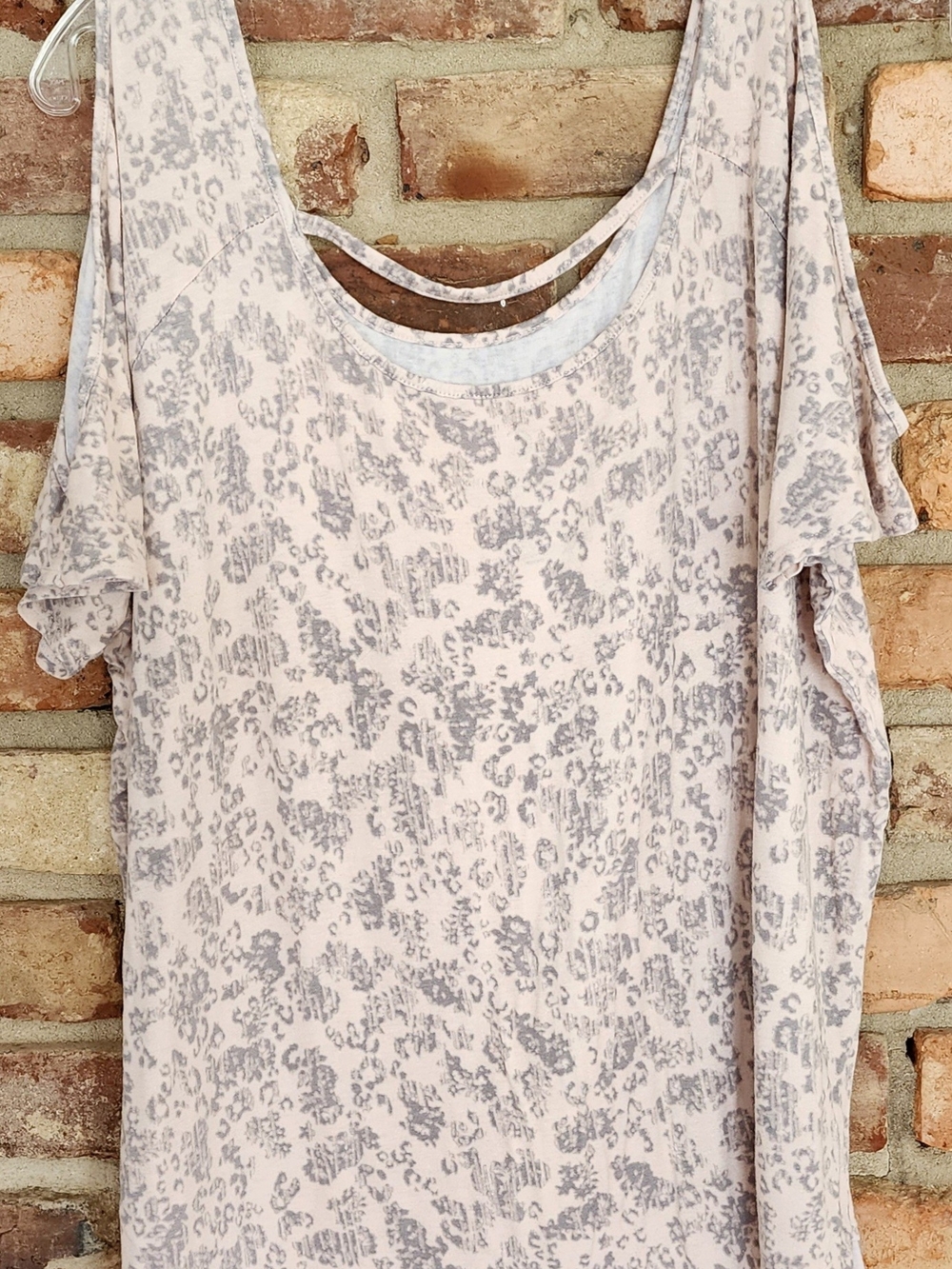 Juicy Couture Light Pink Cold-Shoulder Tee with Gray Print
